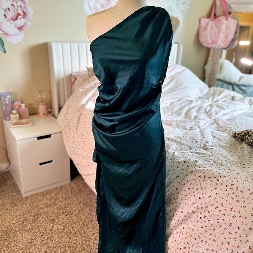 Jaus; One-Shoulder Satin Dress